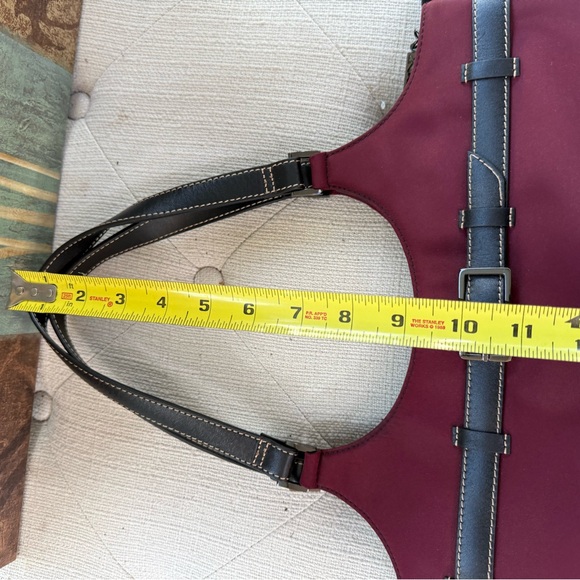 MAXX NEW YORK BLACK LEATHER TRIM BURGUNDY TOTE DOUBLE SHOULDER BAG - Picture 4 of 8